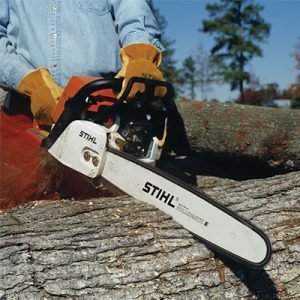 Cordless Chainsaws for Cutting and Garden Maintenance