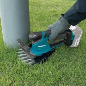 Grass Shears for Neat Lawn Edges and Precise Trimming